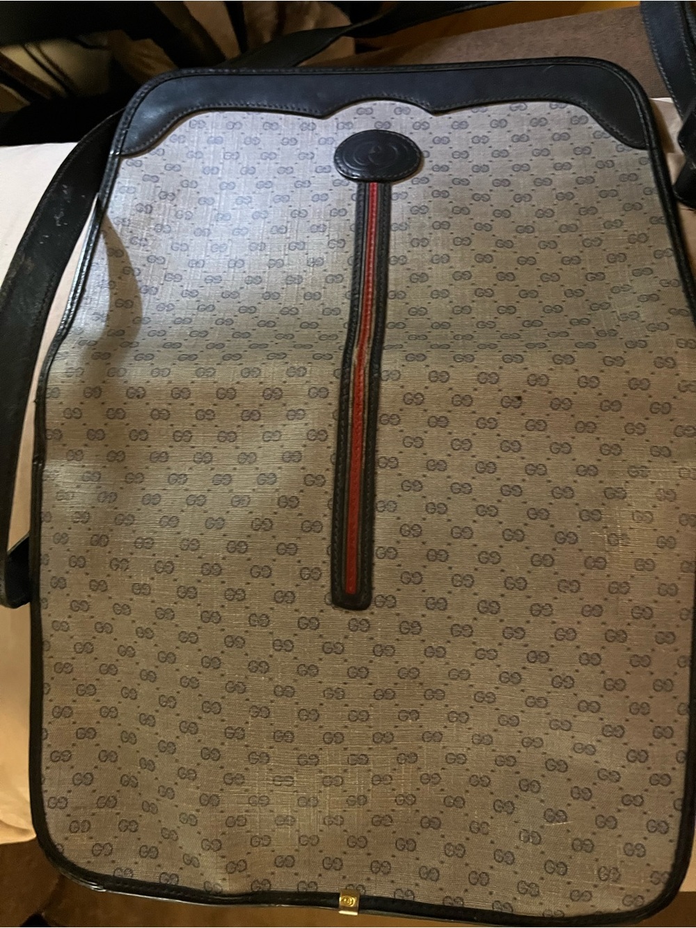 Gucci vintage crossbody bag Beige and Black with Red-Accent Stripe - Picture 4 of 12
